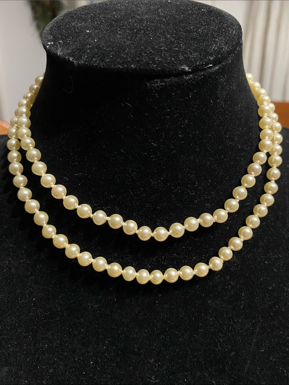 VTG Ivory Pearl Strand Necklace